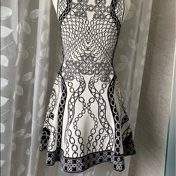 Diane Von Furstenburg fit and flare dress size m - Picture 7 of 17